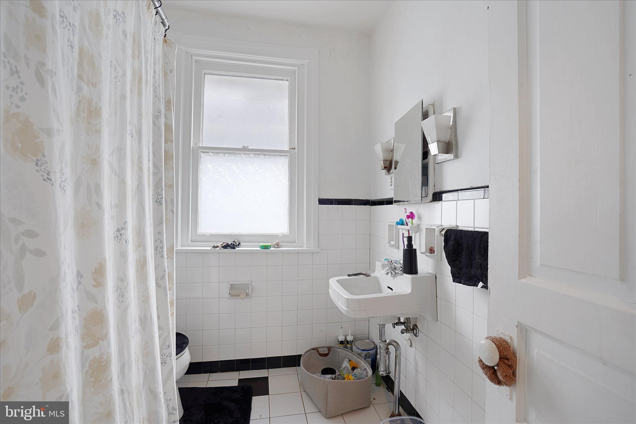 220 Philadelphia Reading, PA 19607 - Photo 14 of 22