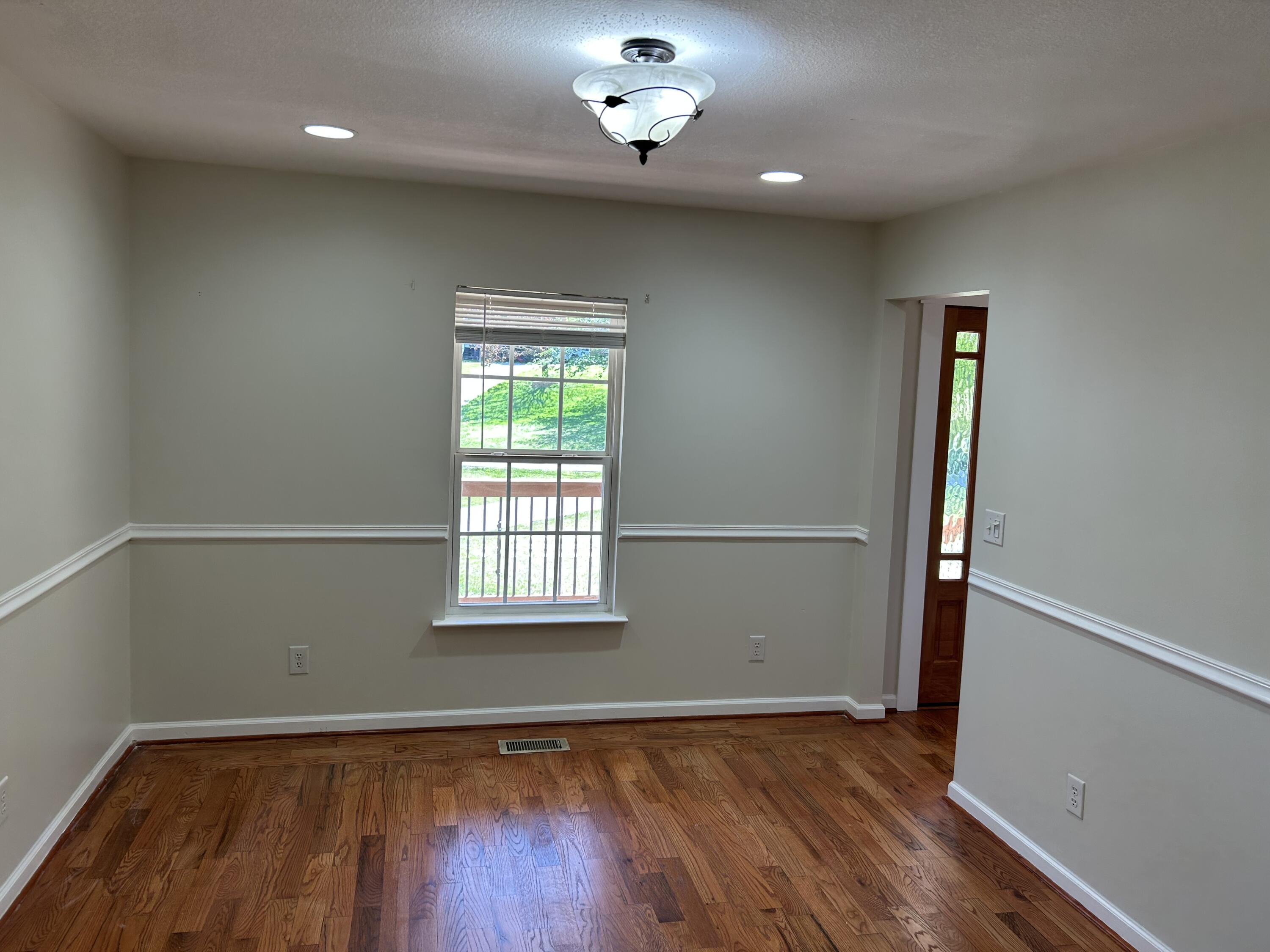 957 Lower Mill Road Hixson, TN 37343 - Photo 5 of 21 IMG_2923