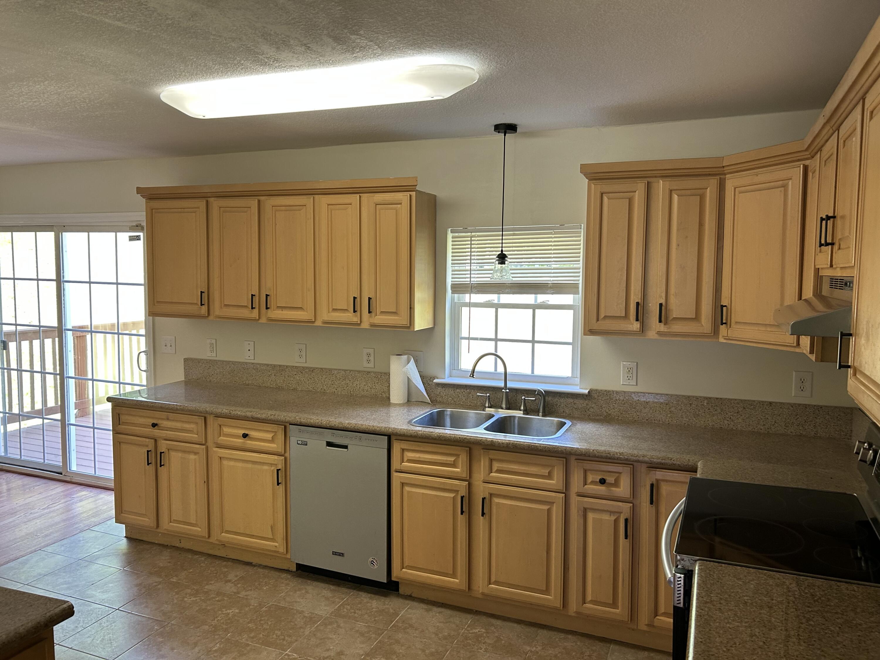 957 Lower Mill Road Hixson, TN 37343 - Photo 6 of 21 IMG_2942