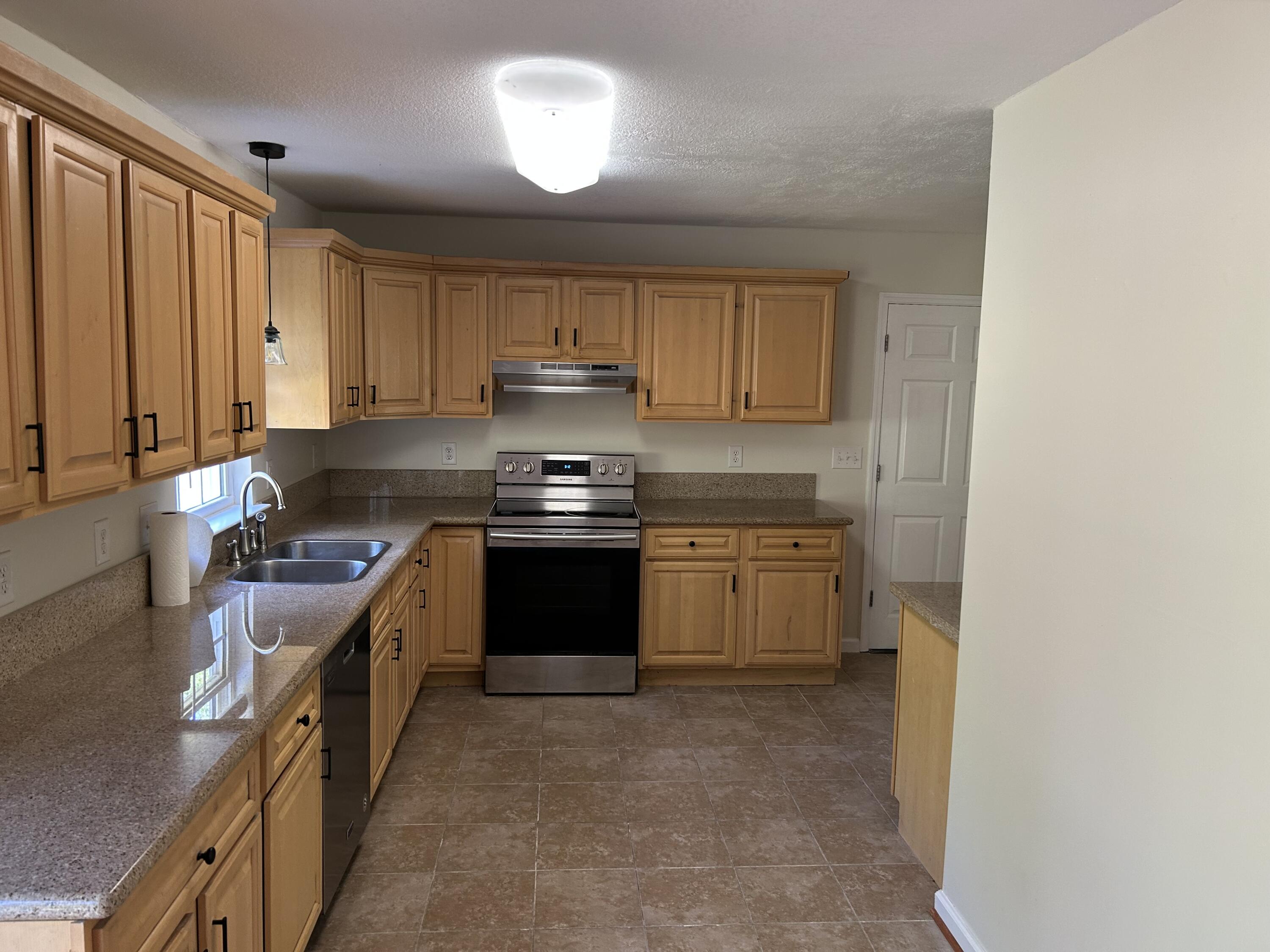 957 Lower Mill Road Hixson, TN 37343 - Photo 7 of 21 IMG_2941