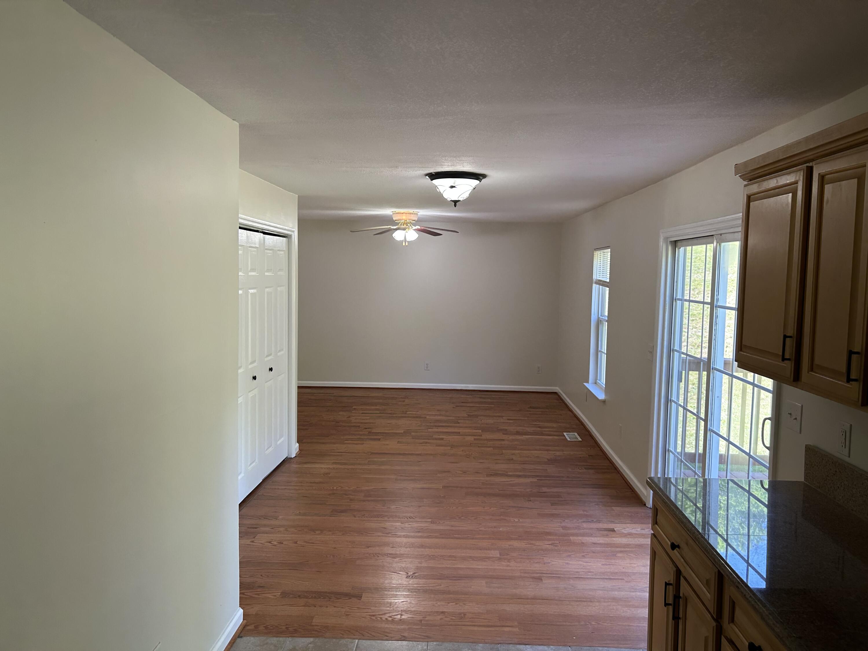 957 Lower Mill Road Hixson, TN 37343 - Photo 10 of 21 IMG_2927