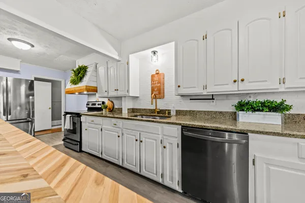 $425,000 | 157 Glendale Heights, Winterville, GA 30683