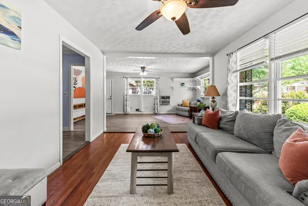 $425,000 | 157 Glendale Heights, Winterville, GA 30683