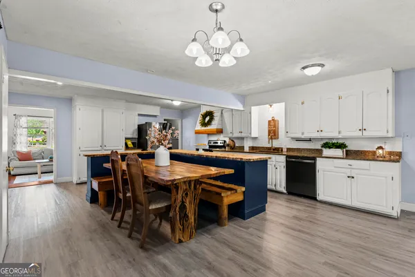 $425,000 | 157 Glendale Heights, Winterville, GA 30683