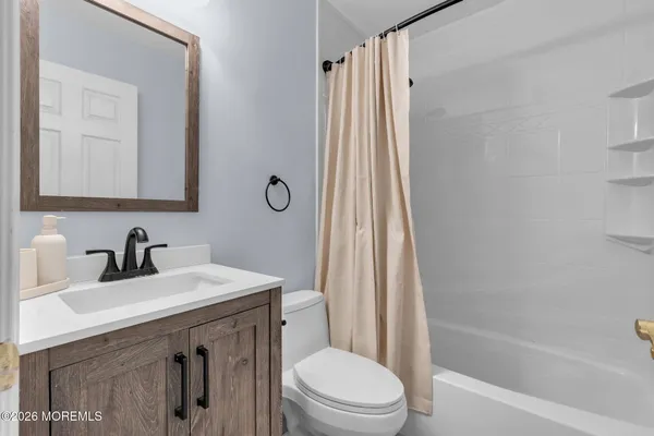 $649,000 | 496 Apple Valley Drive, Belford, NJ 07718