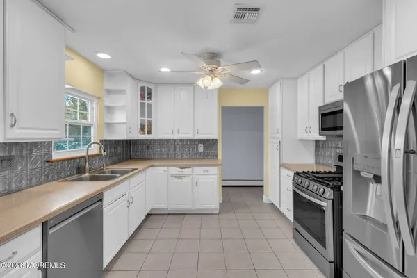 $649,000 | 496 Apple Valley Drive, Belford, NJ 07718