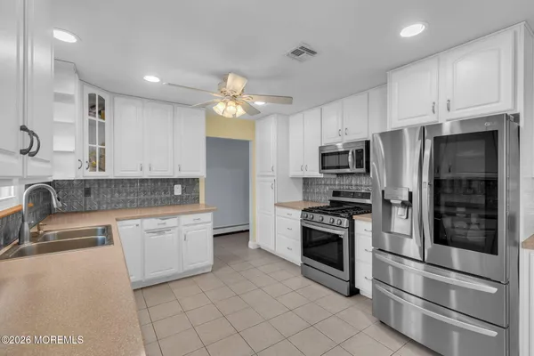 $649,000 | 496 Apple Valley Drive, Belford, NJ 07718