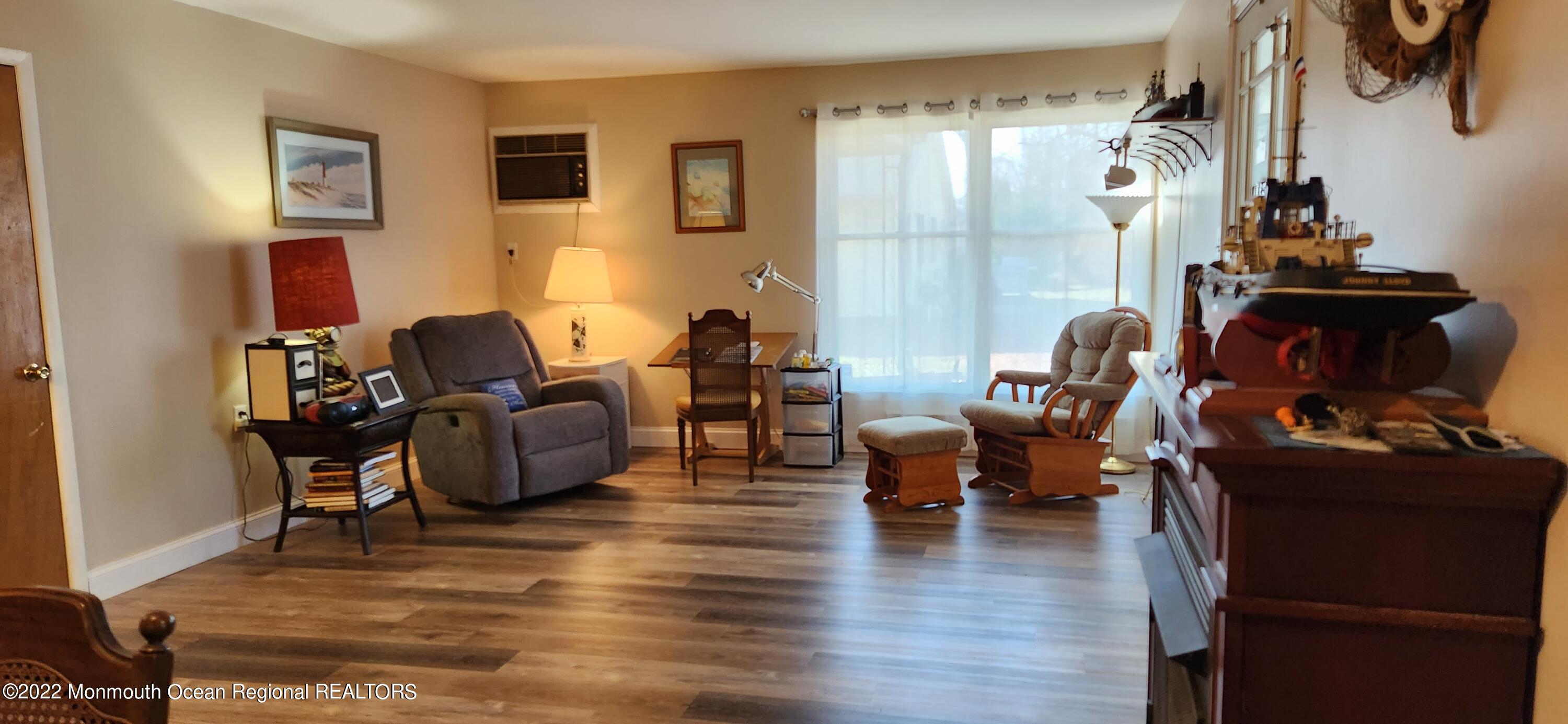 42 B Stage Road Manahawkin, NJ 08050 - Photo 3 of 13 42b Stage living room