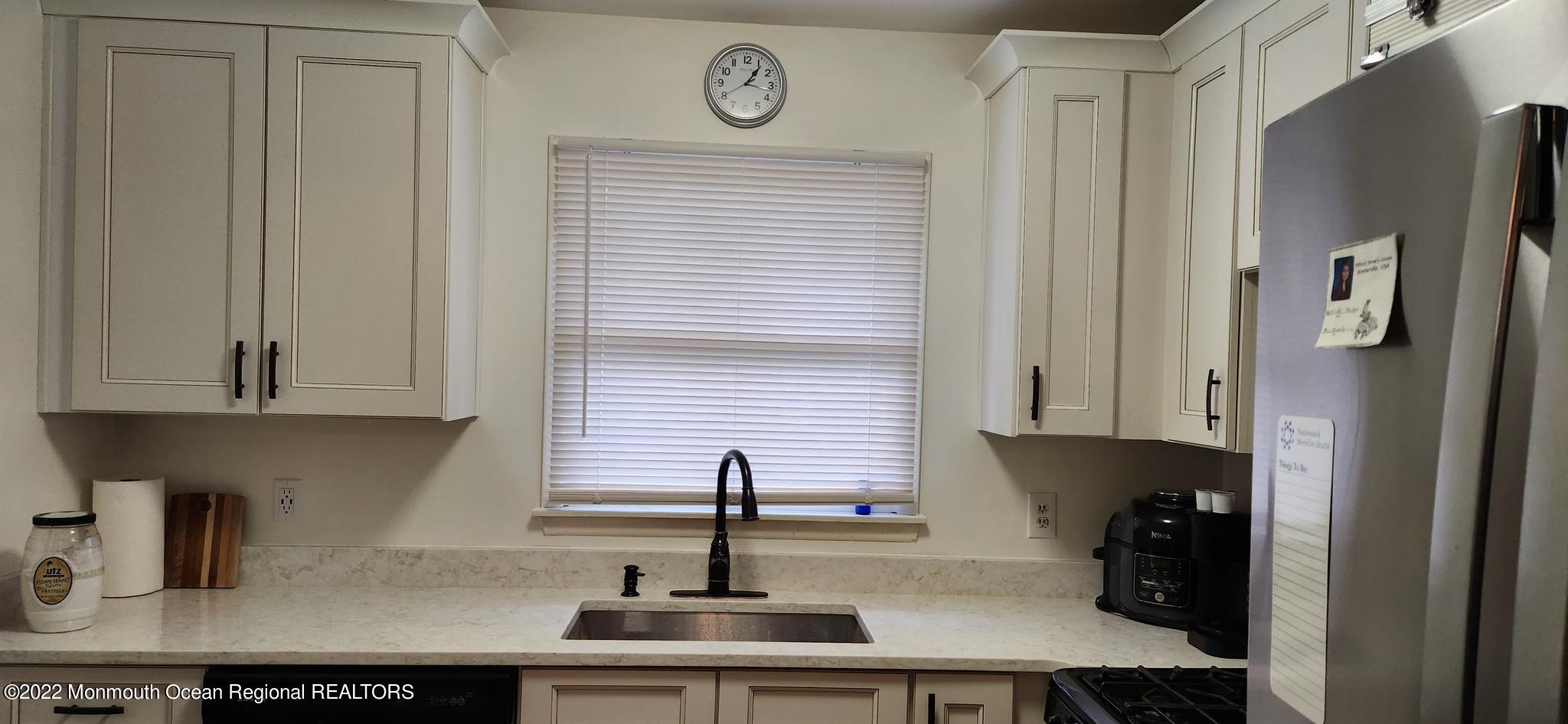 42 B Stage Road Manahawkin, NJ 08050 - Photo 6 of 13 6