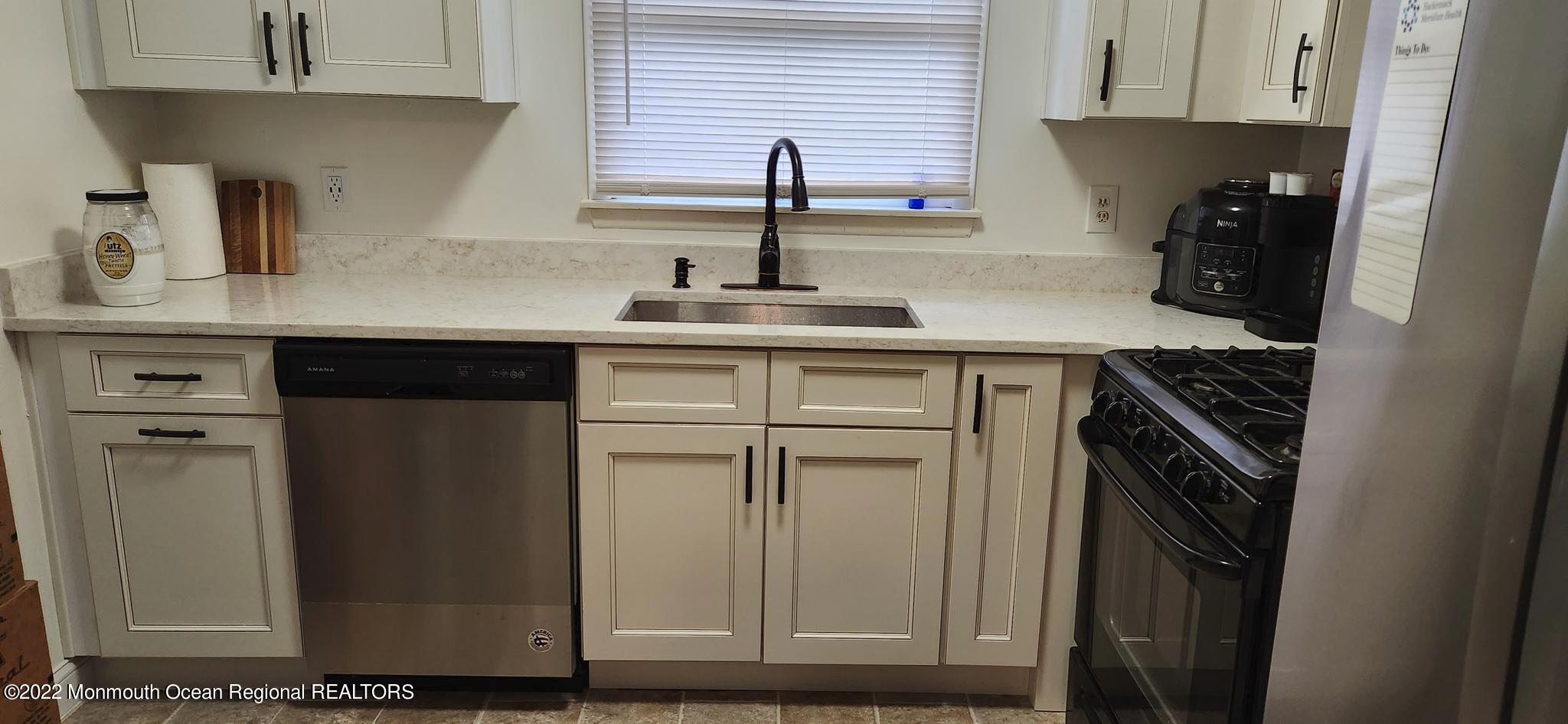 42 B Stage Road Manahawkin, NJ 08050 - Photo 7 of 13 7