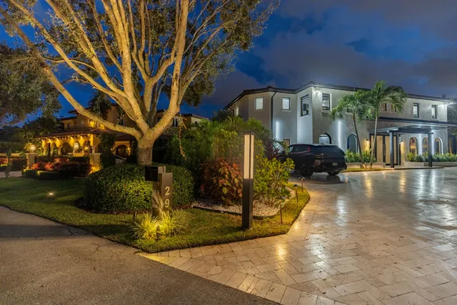 $4,950,000 | 290 Northwest 6th Street, Boca Raton, FL 33432