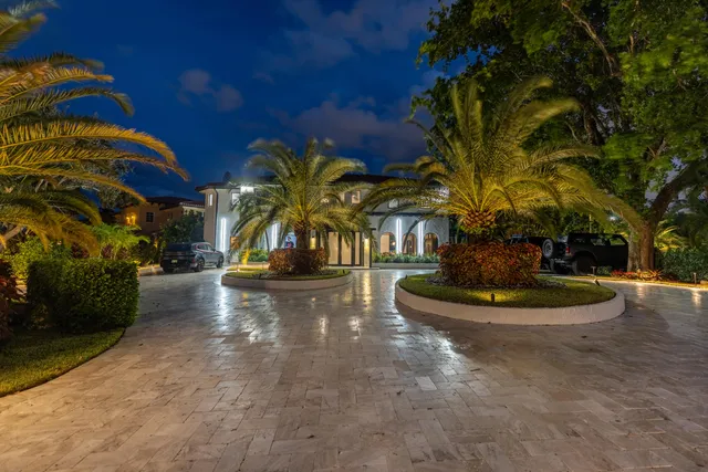 $4,950,000 | 290 Northwest 6th Street, Boca Raton, FL 33432