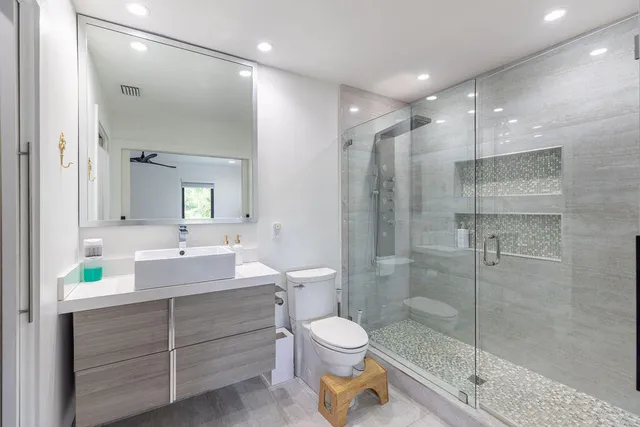 $4,950,000 | 290 Northwest 6th Street, Boca Raton, FL 33432