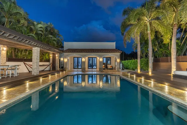 $4,950,000 | 290 Northwest 6th Street, Boca Raton, FL 33432