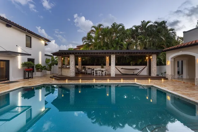 $4,950,000 | 290 Northwest 6th Street, Boca Raton, FL 33432