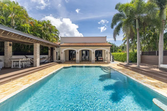$4,950,000 | 290 Northwest 6th Street, Boca Raton, FL 33432