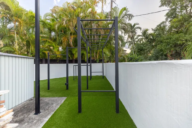 $4,950,000 | 290 Northwest 6th Street, Boca Raton, FL 33432