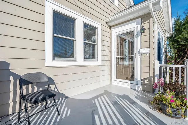 a view of a house with sitting area