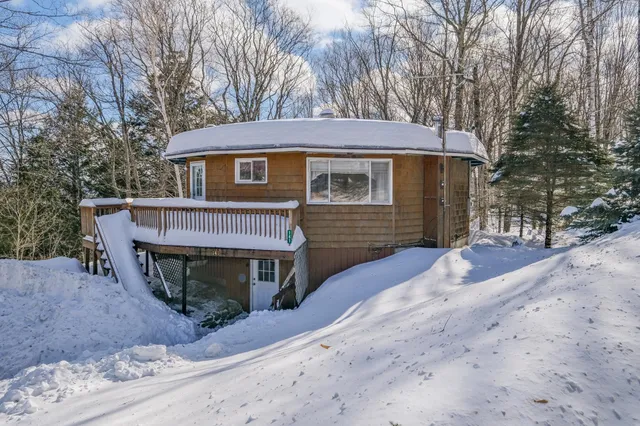 $525,000 | 141 Upper Crossroad, Ludlow, VT 05149