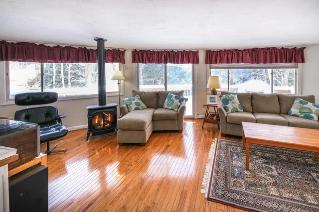 $525,000 | 141 Upper Crossroad, Ludlow, VT 05149