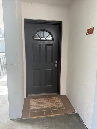 $2,200 | 6272 Northwest 186th Street, Unit 307, Hialeah, FL 33015