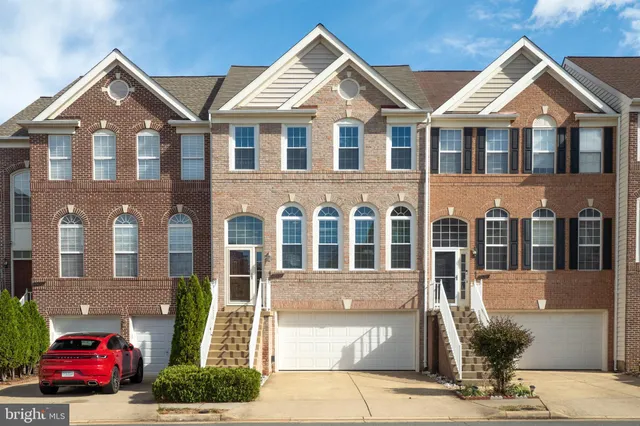 $769,900 | 21292 Victorias Cross Terrace, Ashburn, VA 20147