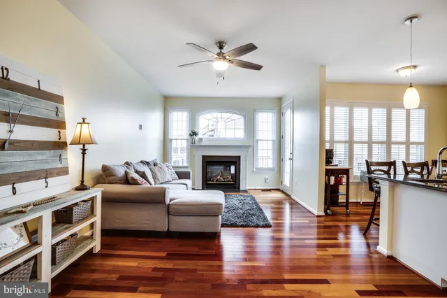 $769,900 | 21292 Victorias Cross Terrace, Ashburn, VA 20147