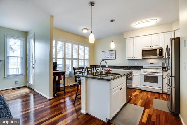 $769,900 | 21292 Victorias Cross Terrace, Ashburn, VA 20147