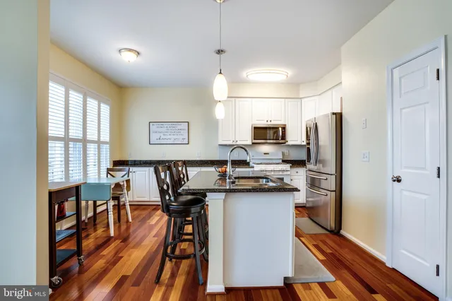 $769,900 | 21292 Victorias Cross Terrace, Ashburn, VA 20147