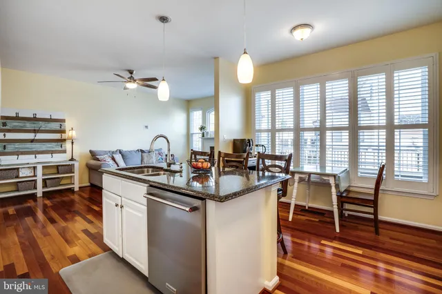 $769,900 | 21292 Victorias Cross Terrace, Ashburn, VA 20147