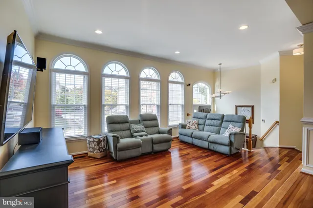 $769,900 | 21292 Victorias Cross Terrace, Ashburn, VA 20147