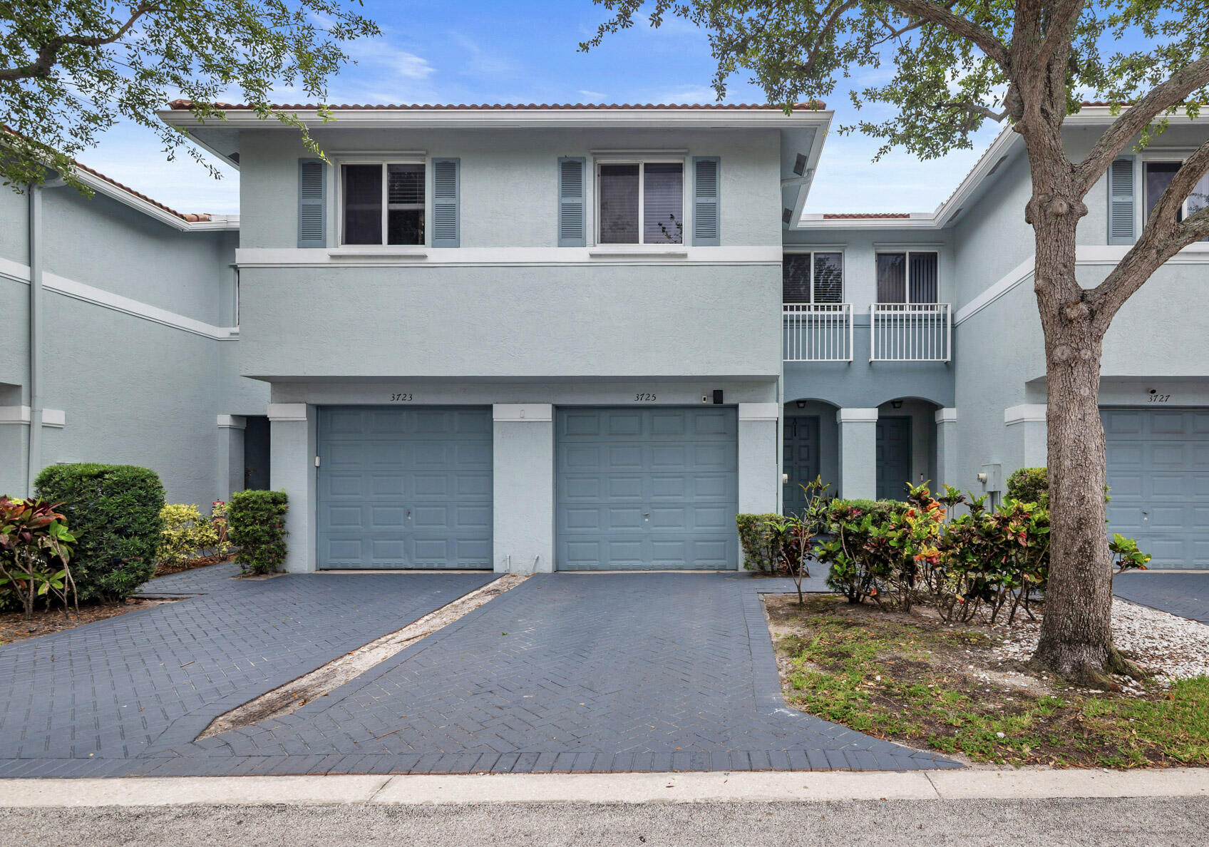 3725 Oleander Terrace Riviera Beach, FL 33404 - Photo 1 of 22 Front