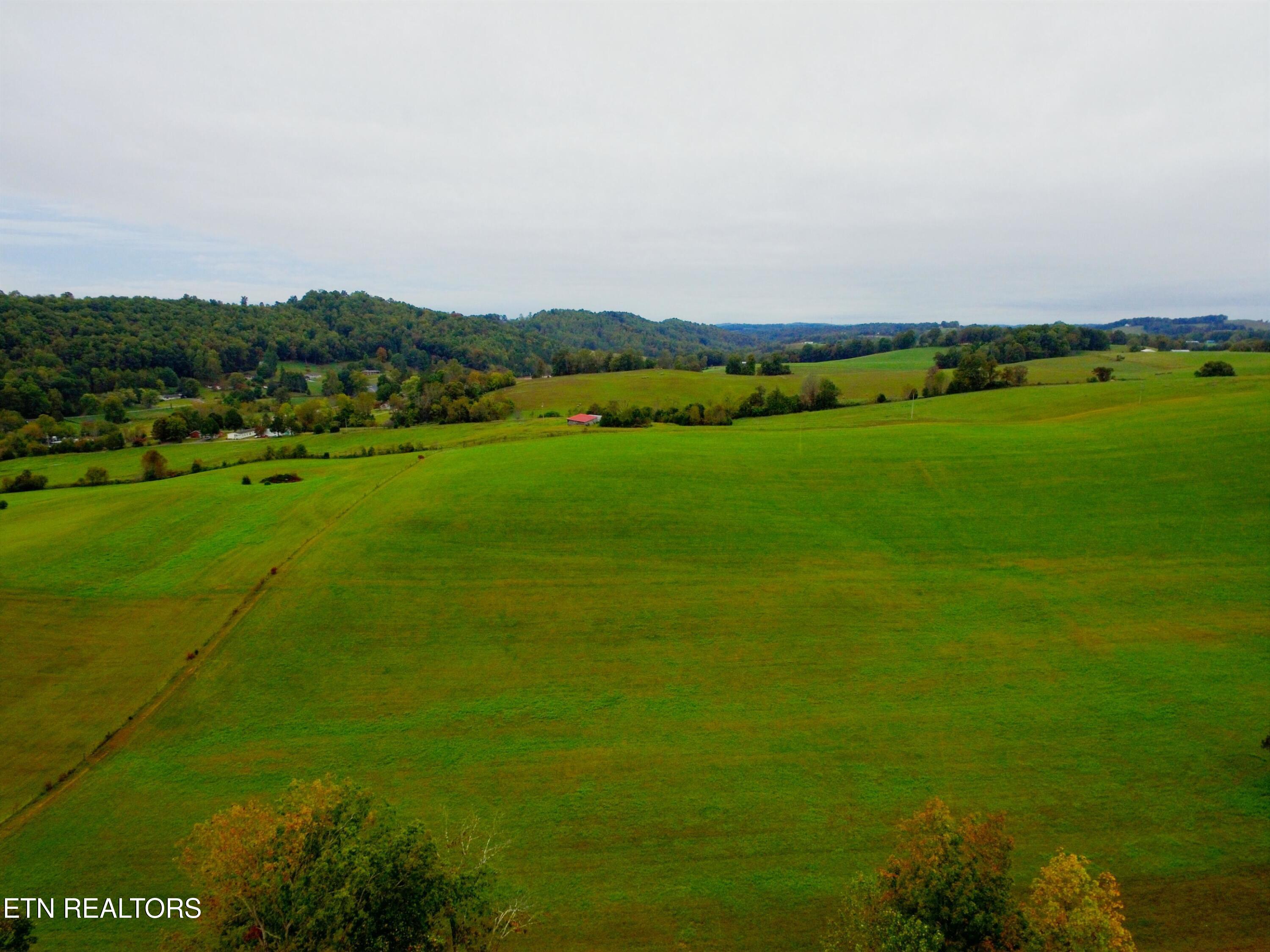 306 Mountain Road New Tazewell, TN 37825 - Photo 13 of 25 DJI_0069