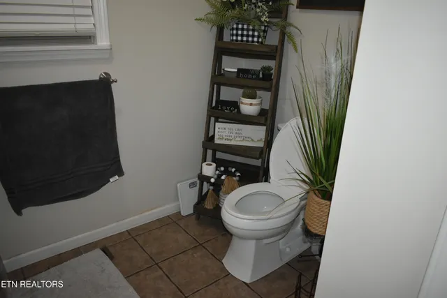 $390,000 | 306 Mountain Road, New Tazewell, TN 37825