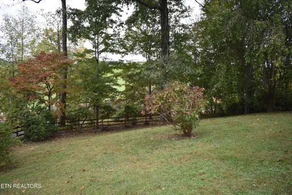 $379,000 | 306 Mountain Road, New Tazewell, TN 37825