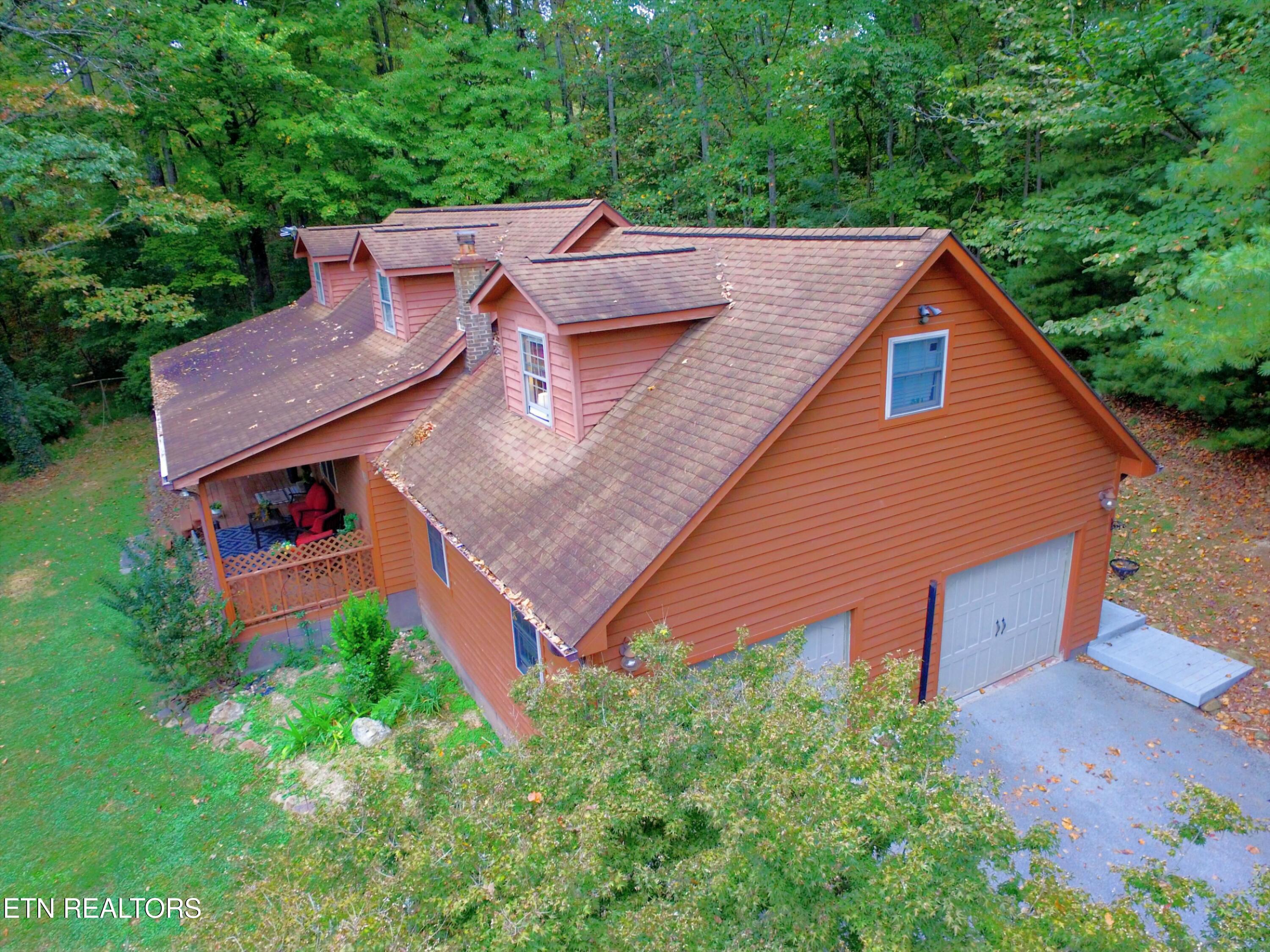 306 Mountain Road New Tazewell, TN 37825 - Photo 4 of 25 DJI_0064