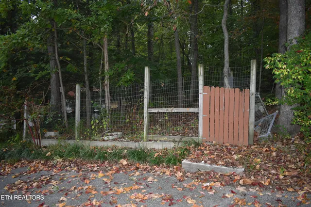 $390,000 | 306 Mountain Road, New Tazewell, TN 37825