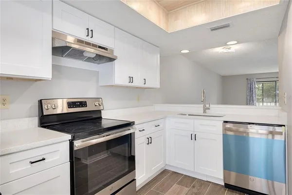 $1,800 | 218 Caryl Way, Oldsmar, FL 34677