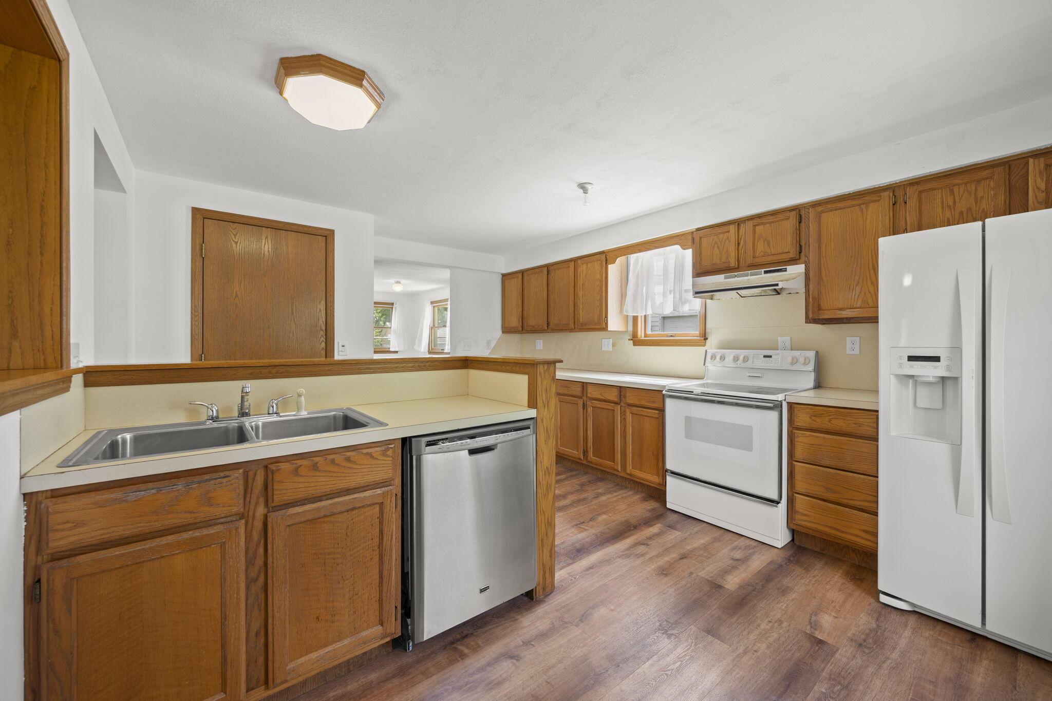175 South 5th Street Newark, OH 43055 - Photo 13 of 50 Kitchen