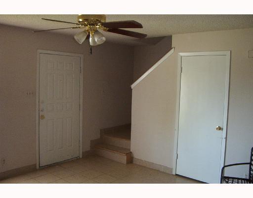4820 Delwood Street, Unit C 3 Corpus Christi, TX 78413 - Photo 3 of 6 a view of entryway