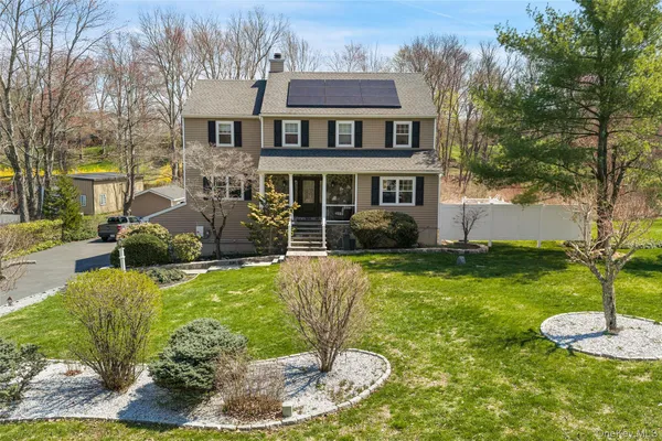 $995,000 | 19 Peachtree Drive, Cortlandt Manor, NY 10567