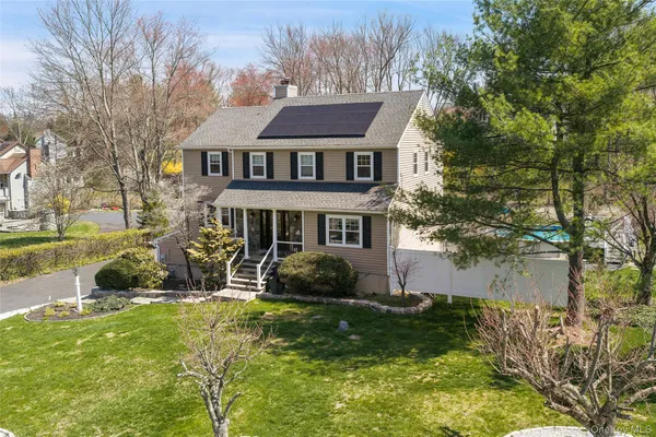 $995,000 | 19 Peachtree Drive, Cortlandt Manor, NY 10567