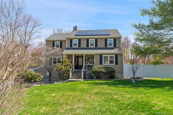 $995,000 | 19 Peachtree Drive, Cortlandt Manor, NY 10567