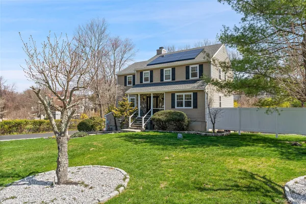 $995,000 | 19 Peachtree Drive, Cortlandt Manor, NY 10567