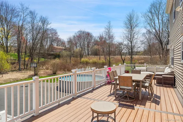 $995,000 | 19 Peachtree Drive, Cortlandt Manor, NY 10567