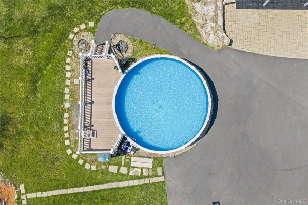$995,000 | 19 Peachtree Drive, Cortlandt Manor, NY 10567