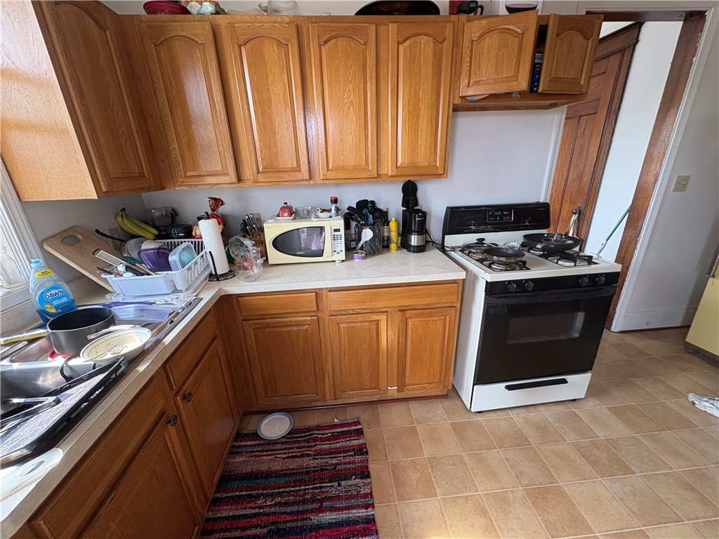 70 Grand Avenue Rochester, NY 14609 - Photo 17 of 49