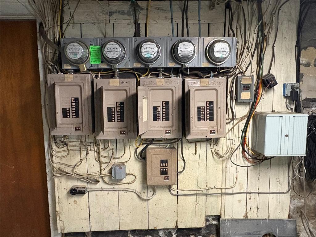 70 Grand Avenue Rochester, NY 14609 - Photo 34 of 49