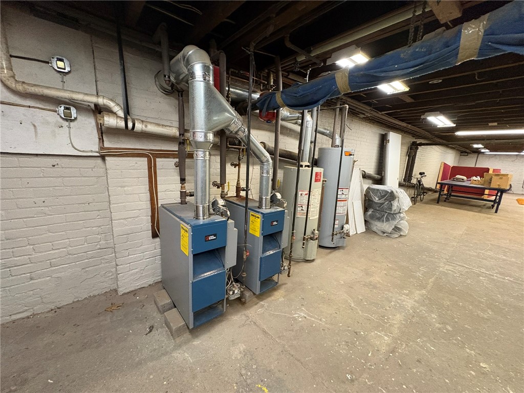 70 Grand Avenue Rochester, NY 14609 - Photo 35 of 49