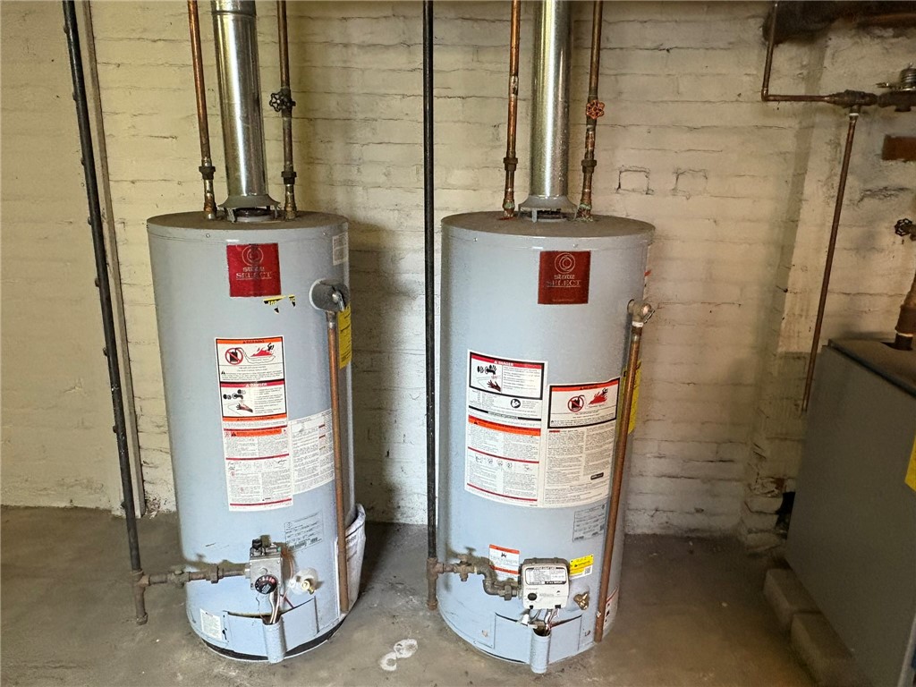 70 Grand Avenue Rochester, NY 14609 - Photo 37 of 49